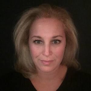 Meet your Posher, Jenifer